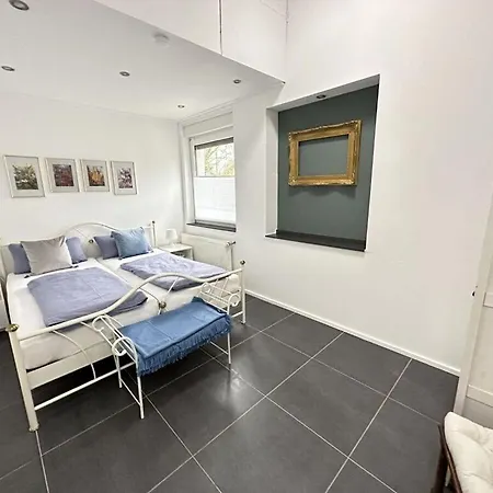 Milan Modern Retreat *